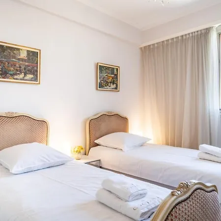 Apartment Charming 1 Bedroom On The Floor *