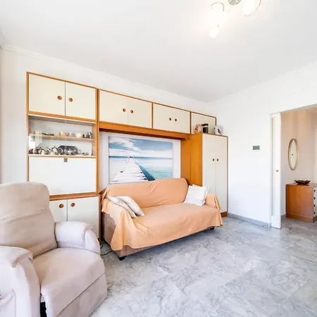 Apartment Charming 1 Bedroom On The Floor *